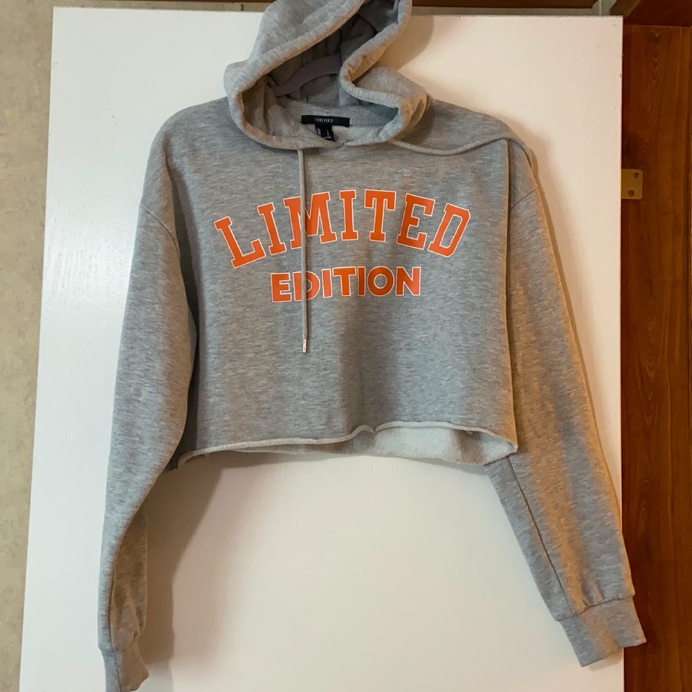 Cropped grey sweater